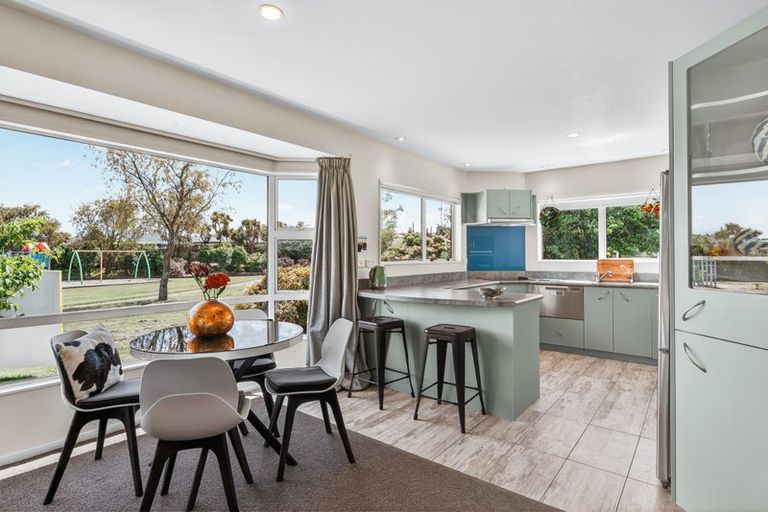 Photo of property in 2/35 Fairview Terrace, Waipahihi, Taupo, 3330