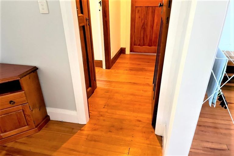Photo of property in 296 Waiwhetu Road, Fairfield, Lower Hutt, 5011