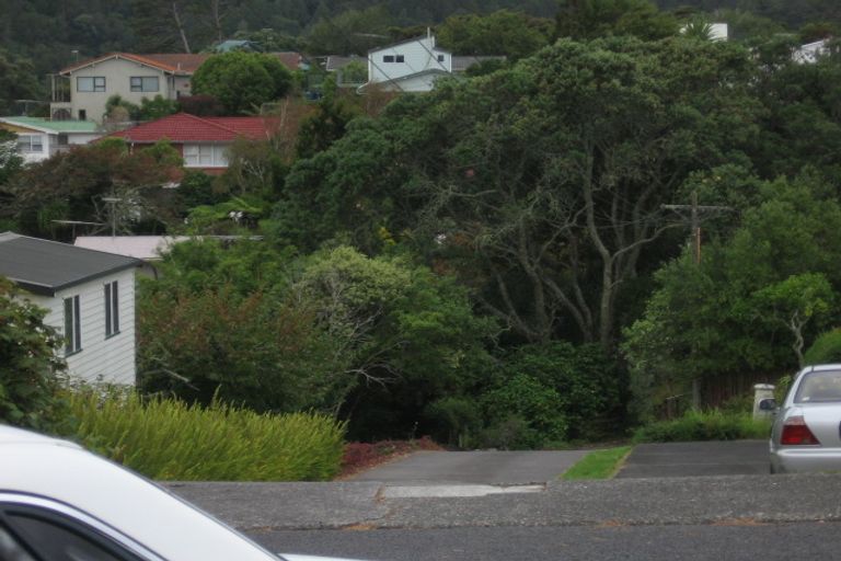 Photo of property in 30 Beach Haven Road, Beach Haven, Auckland, 0626