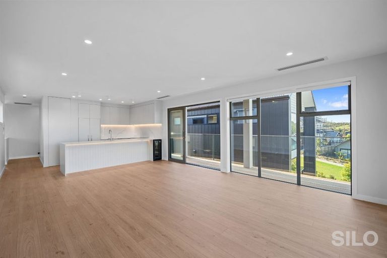 Photo of property in 35 Kikorangi Drive, Wainui, Silverdale, 0992