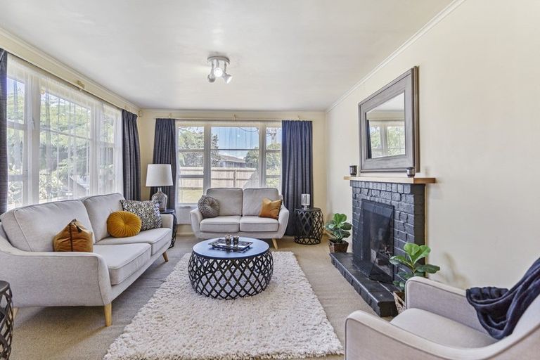 Photo of property in 13 Matapouri Road, Mangere Bridge, Auckland, 2022