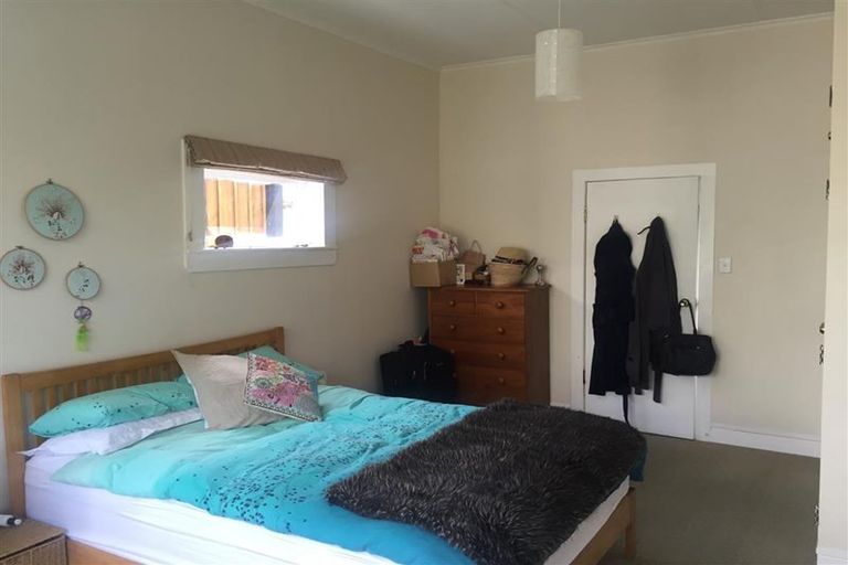 Photo of property in 47 Eden Street, Island Bay, Wellington, 6023