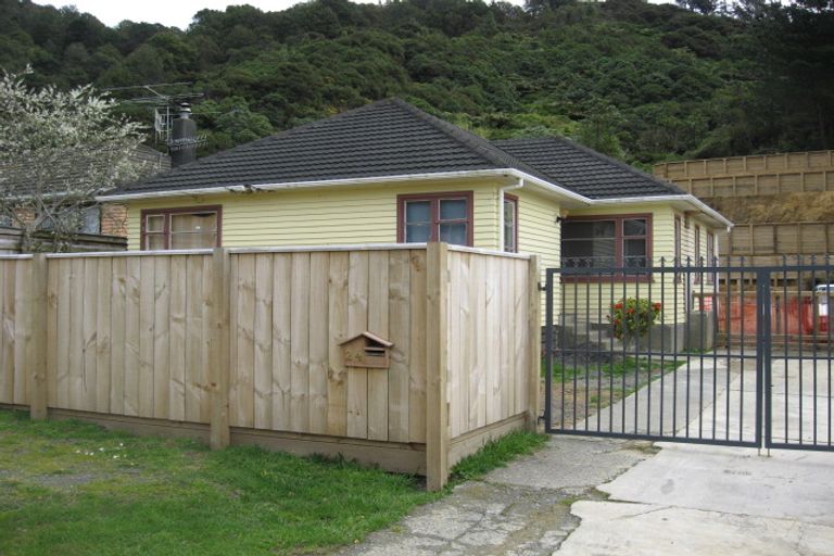 Photo of property in 24 Kowhai Street, Wainuiomata, Lower Hutt, 5014