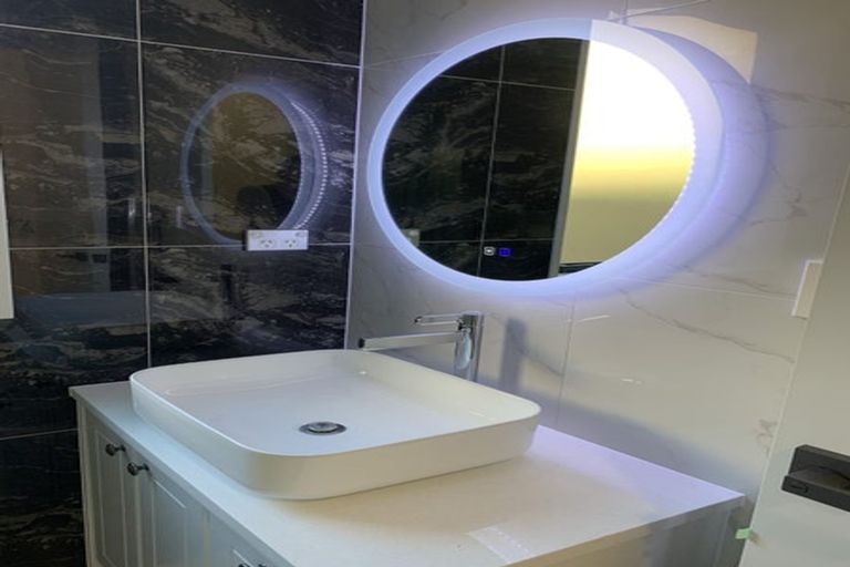 Photo of property in 24 Matahae Drive, Flat Bush, Auckland, 2019