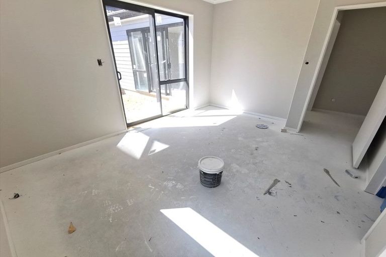 Photo of property in 16 Fjord Way, Karaka, Papakura, 2113