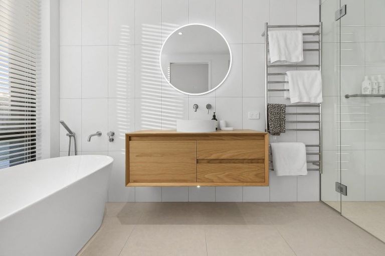 Photo of property in 21 Rua Street, Albert Town, Wanaka, 9305