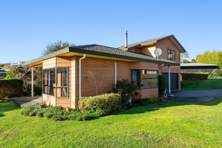 Photo of property in 35 Selwyn Road, Havelock North, 4130
