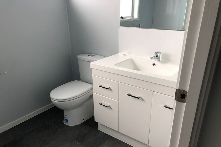 Photo of property in 2/37 John Walker Drive, Manurewa, Auckland, 2102