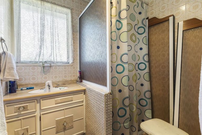 Photo of property in 73 Archmillen Avenue, Pakuranga Heights, Auckland, 2010