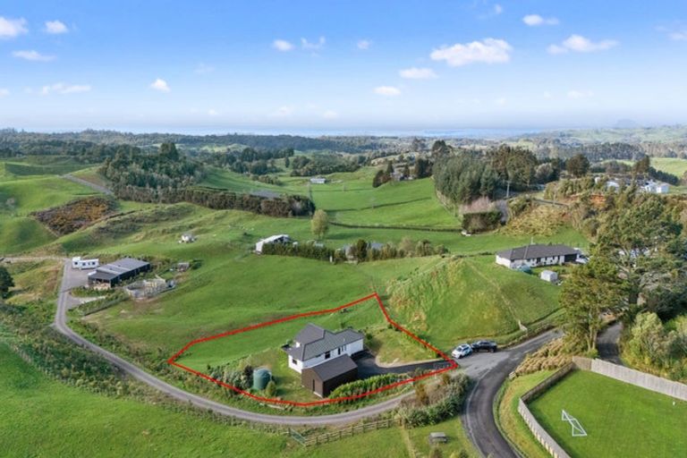 Photo of property in 956b Whakamarama Road, Whakamarama, 3179