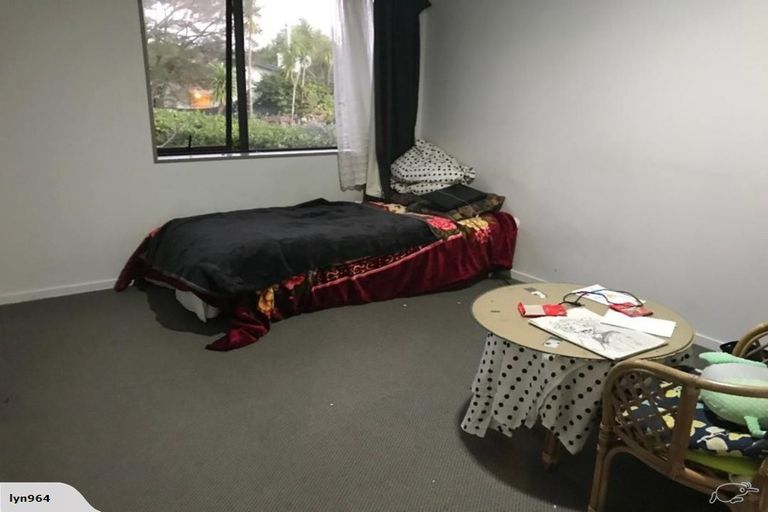 Photo of property in 17b Scotstoun Place, Glen Eden, Auckland, 0602