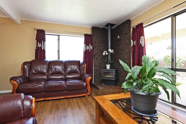 Photo of property in 14 Gilmour Place, Taradale, Napier, 4112