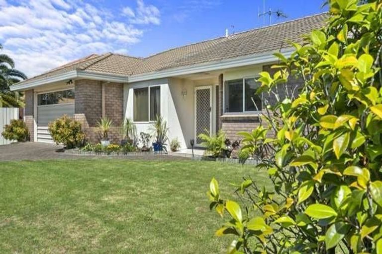 Photo of property in 2 Grevillea Place, Mount Maunganui, 3116