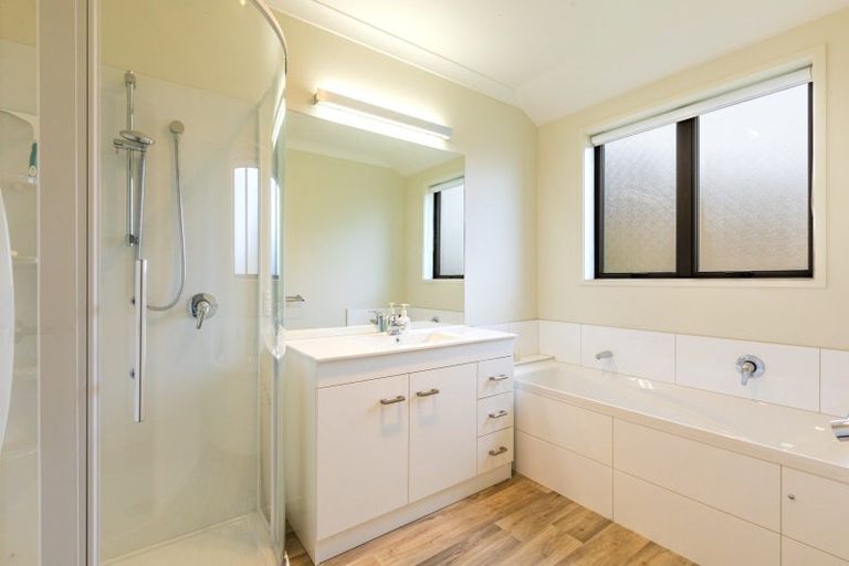 Photo of property in 74 Mangatarata Road, Waipukurau, 4285