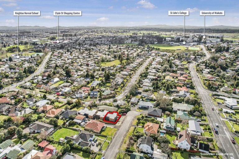 Photo of property in 7u4 Tarbett Road, Hillcrest, Hamilton, 3216