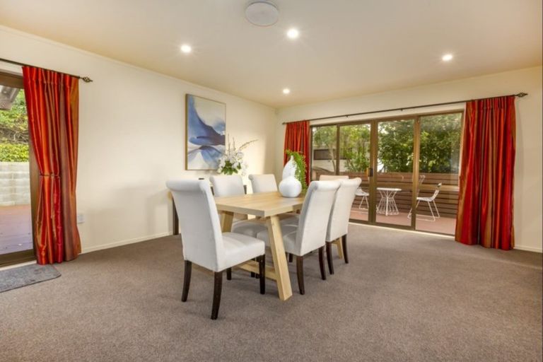 Photo of property in 10 Kowhai Street, Tawa, Wellington, 5028