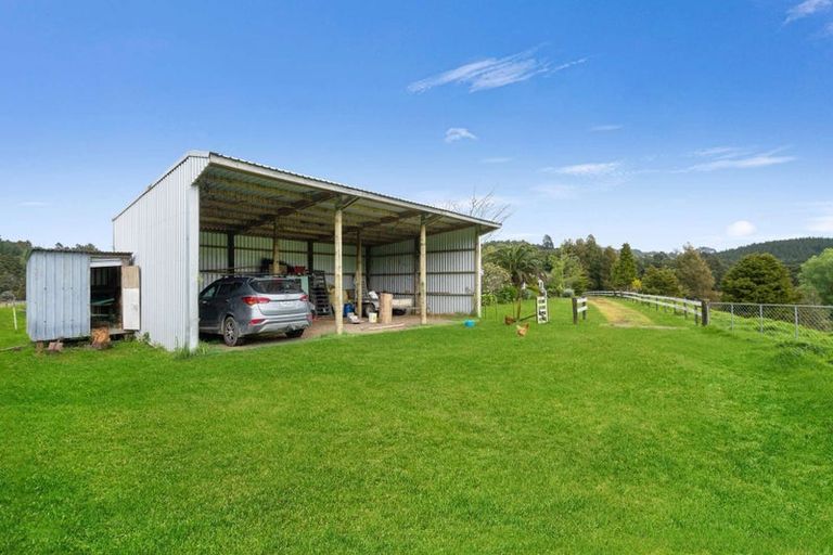Photo of property in 124 Opouteke Road, Kaihu, 0379
