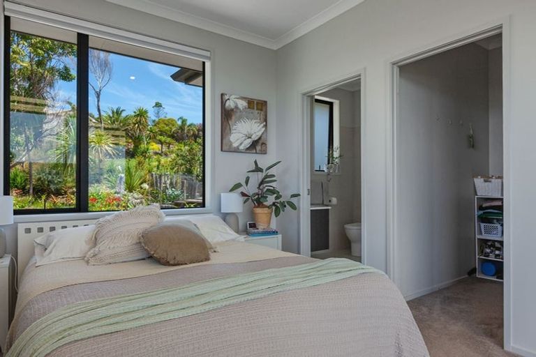 Photo of property in 31 Eagles Way, Cable Bay, 0420