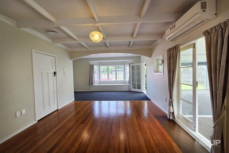 Photo of property in 1/16 Northcote Road, Takapuna, Auckland, 0622
