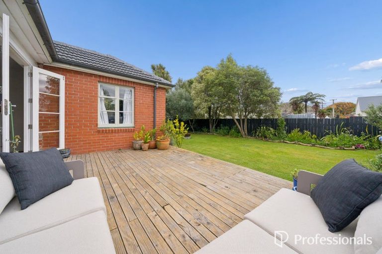 Photo of property in 6 Anson Grove, Naenae, Lower Hutt, 5011