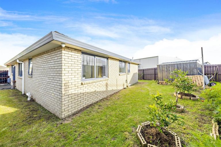 Photo of property in 24 Scotts Field Drive, Takanini, 2112