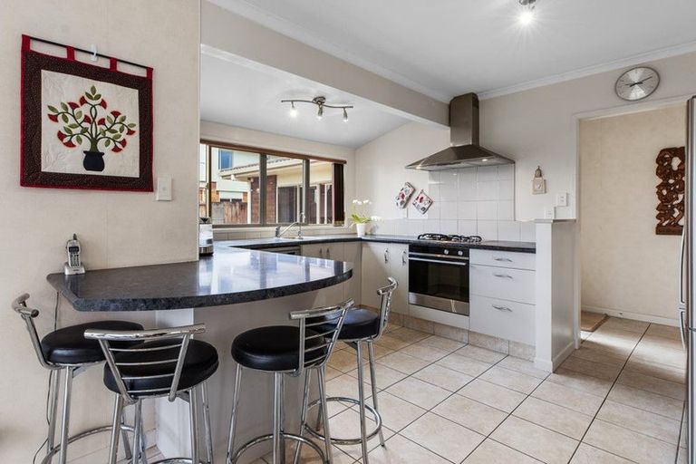 Photo of property in 27 Matapihi Road, Mount Maunganui, 3116