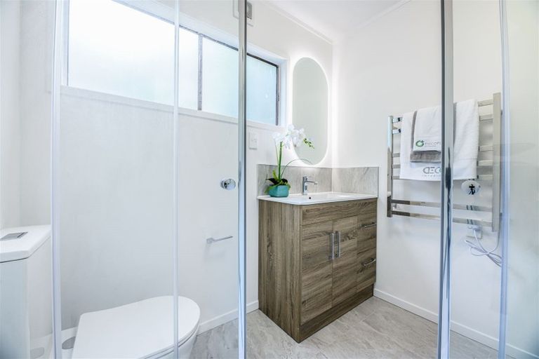 Photo of property in 1/13 Hollyhock Place, Browns Bay, Auckland, 0630