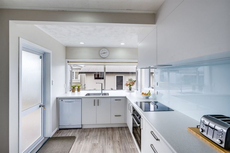 Photo of property in 53 O'dowd Road, Taradale, Napier, 4112