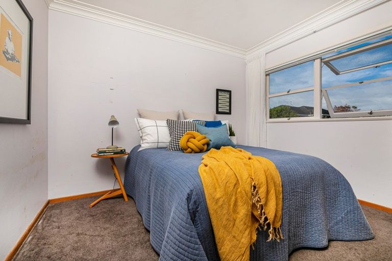 Photo of property in 25 Alamein Avenue, Belmont, Auckland, 0622