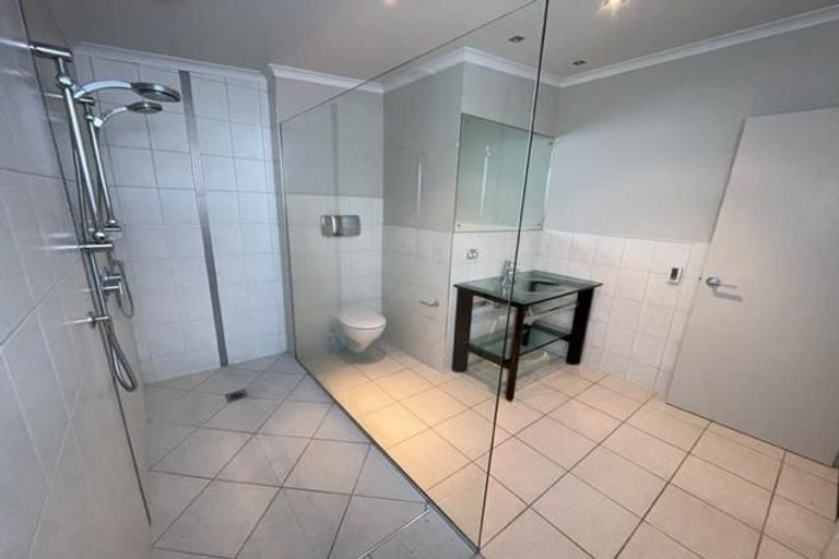 Photo of property in 348 Beach Road, Mairangi Bay, Auckland, 0630