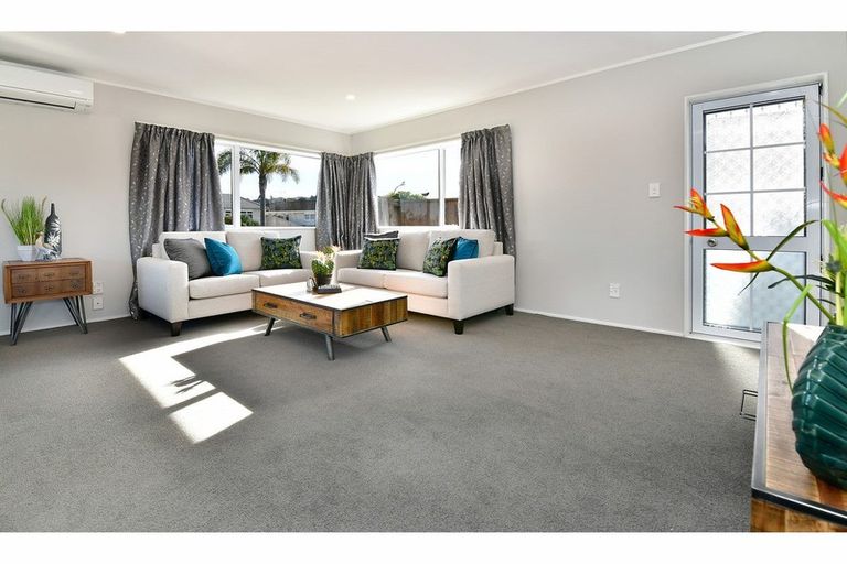 Photo of property in 34a Lakeside Drive, Orewa, 0931
