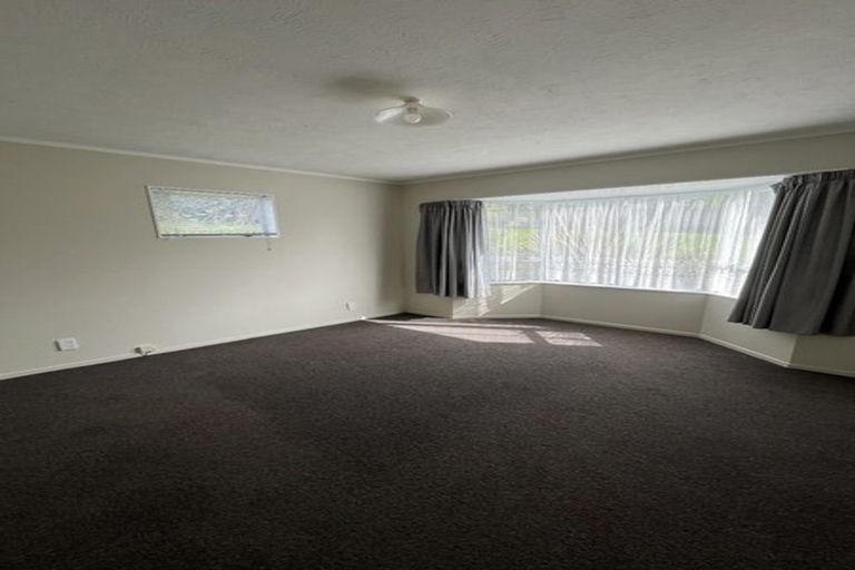 Photo of property in 17 Staithes Drive North, Whitby, Porirua, 5024