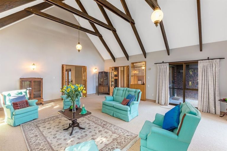 Photo of property in 14 Ngarara Road, Waikanae, 5036