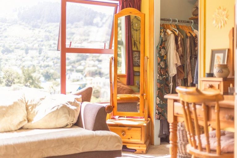 Photo of property in 13 Hawkhurst Road, Lyttelton, 8082