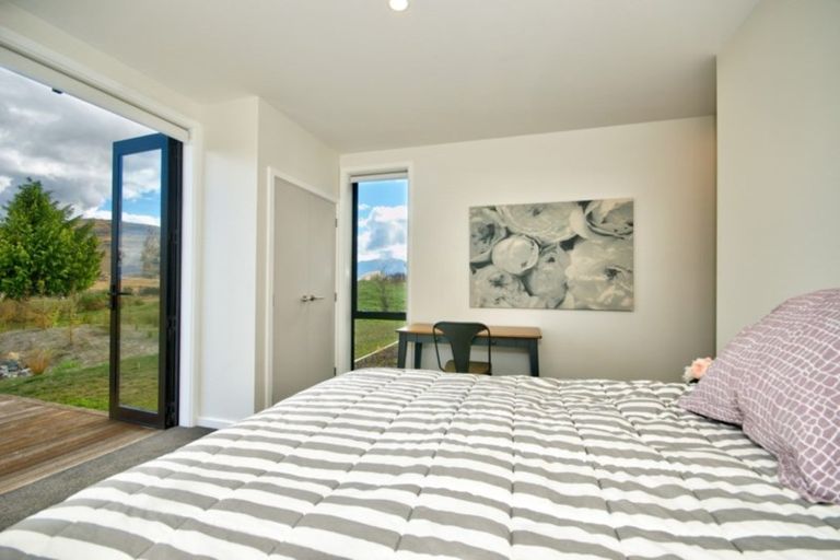 Photo of property in 19 Mckenzies Shute, Jacks Point, Queenstown, 9371