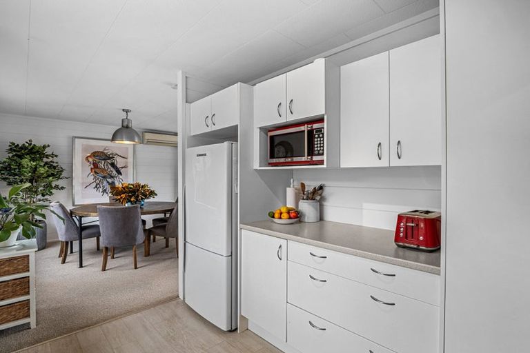 Photo of property in 2 Kassa Rise, Helensville, 0800