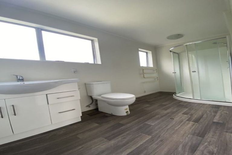 Photo of property in 2 Halyard Place, Whitby, Porirua, 5024