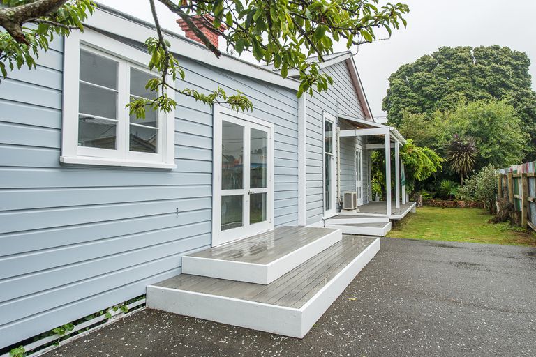 Photo of property in 45 Glasgow Terrace, Feilding, 4702