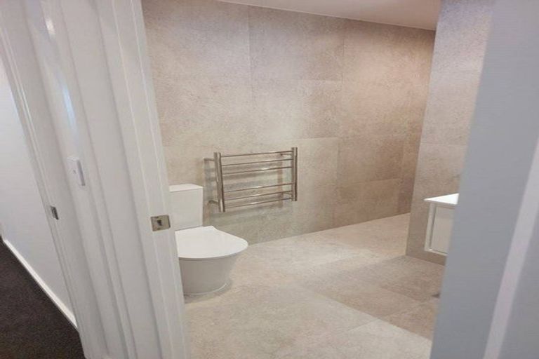 Photo of property in 13 Gunn Way, Hobsonville, Auckland, 0616