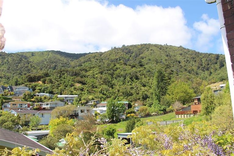 Photo of property in 5 Seaview Crescent, Picton, 7220