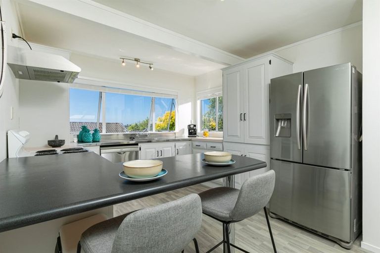 Photo of property in 7 Seabar Place, Glen Eden, Auckland, 0602