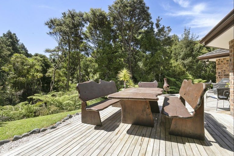 Photo of property in 240 Pine Valley Road, Dairy Flat, Silverdale, 0992