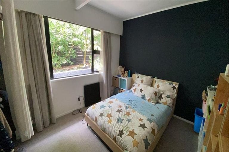 Photo of property in 3/246 Lake Road, Hauraki, Auckland, 0622