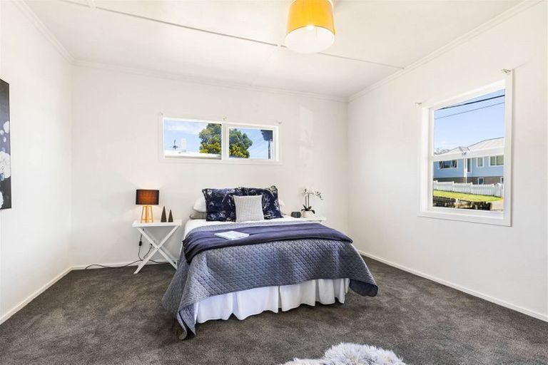 Photo of property in 811 Te Atatu Road, Te Atatu Peninsula, Auckland, 0610
