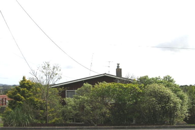 Photo of property in 456a Don Buck Road, Massey, Auckland, 0614