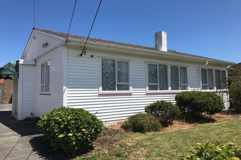 Photo of property in 15 Burcham Street, Taita, Lower Hutt, 5011