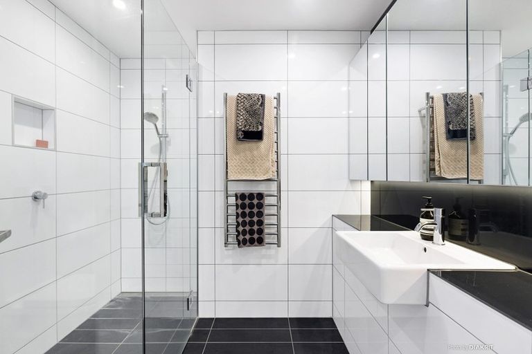 Photo of property in 905/1u Market Lane, Wellington Central, Wellington, 6011