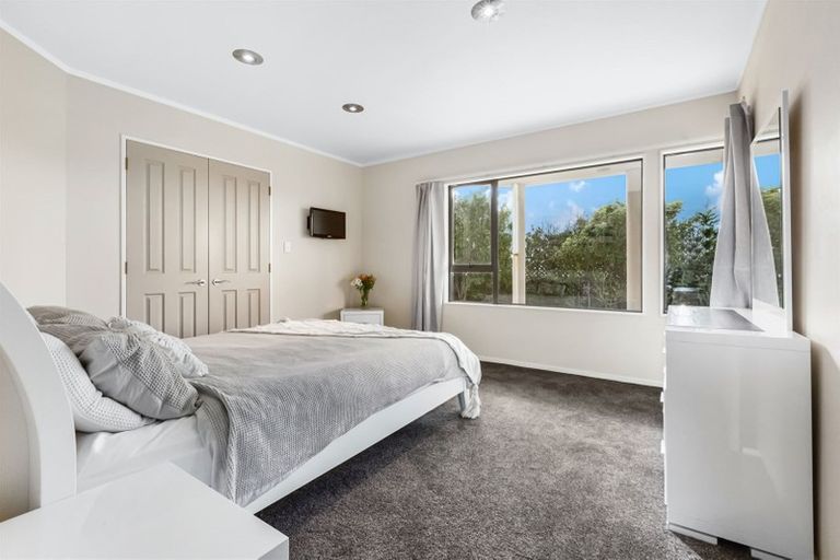 Photo of property in 24 Saint Ives Drive, Camborne, Porirua, 5026