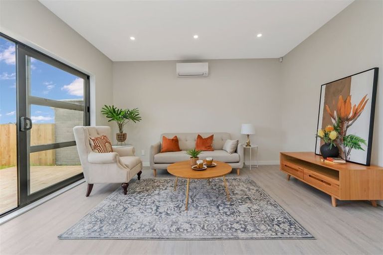 Photo of property in 26 Puhikawa Street, Massey, Auckland, 0614