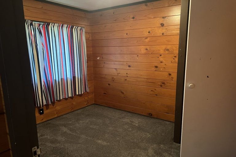 Photo of property in 68 Omapere Street, Whitby, Porirua, 5024